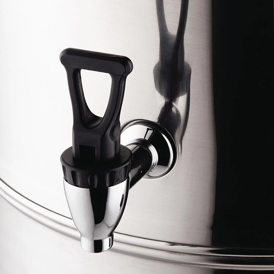 Buffalo Manual Fill Water Boiler 30Ltr - Image 8