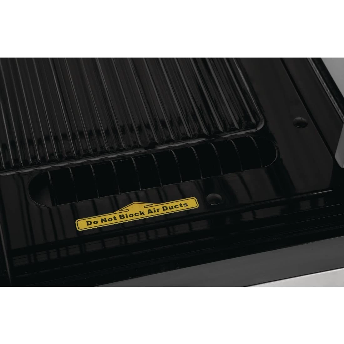 Polar G-Series Countertop Food Display Fridge 160Ltr Black - Image 9