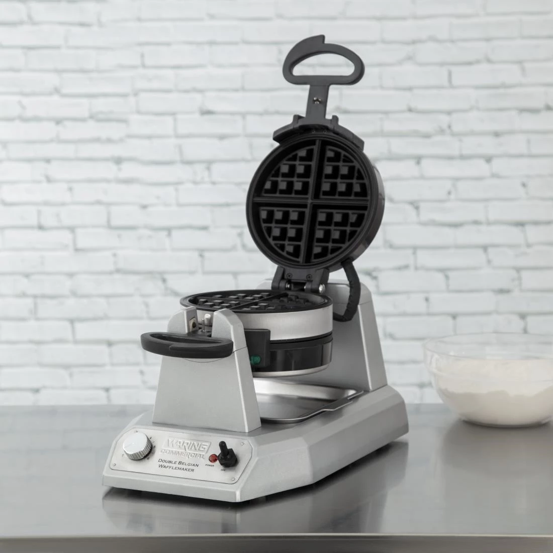 Waring Double Waffle Maker WW200K - Image 11